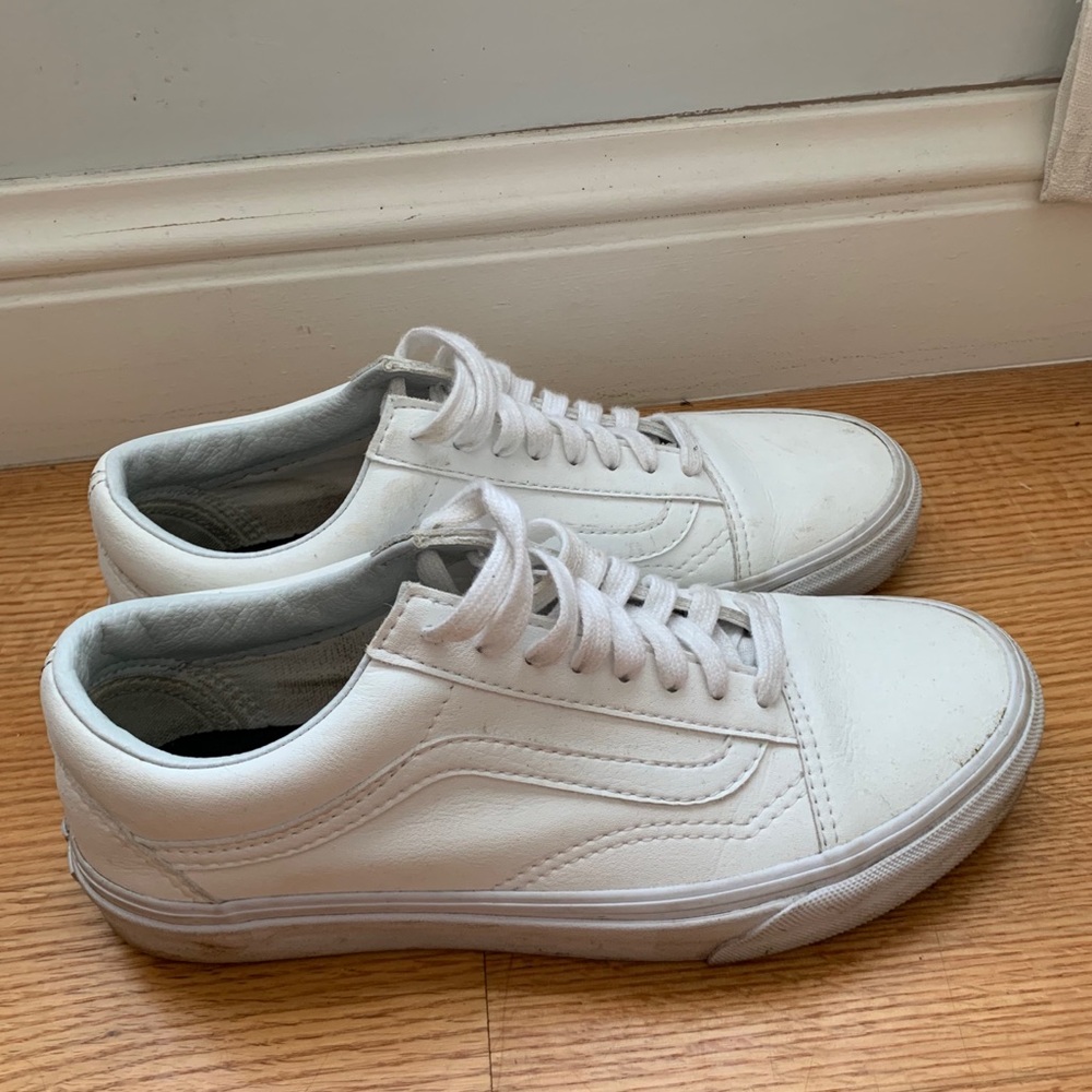 Vans Women’s White Old Skool Sneakers Size 8